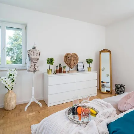 Eg L-wunderschoene 2-zimmer City Naehe Salzburg * 프라일라싱